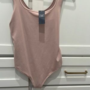 Abercrombie and fitch dusty rose bodysuit. new with tags.